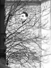 Zamalowano warszawski mural z Markiem Edelmanem